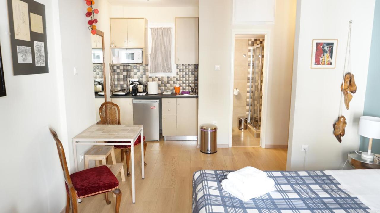 Stylish Studio Below The Acropolis Athens Exterior photo
