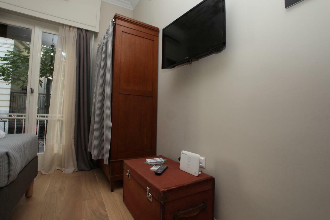 Stylish Studio Below The Acropolis Athens Exterior photo